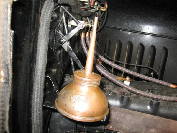 thread_on_spout_002.JPG