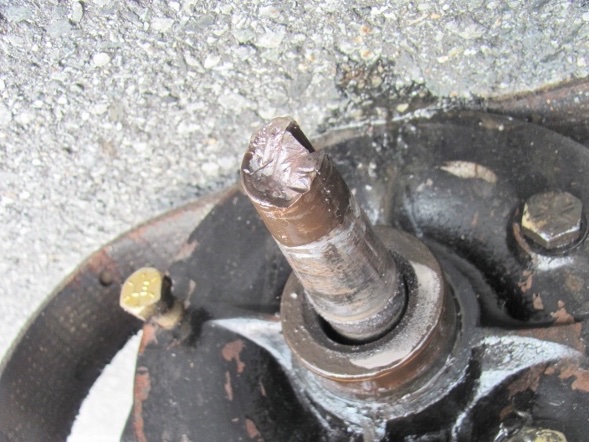 broken axle at keyway.jpg