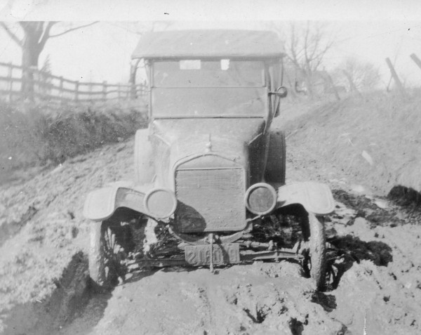 Ford-Stuck-in-the-Mud-1924.jpeg