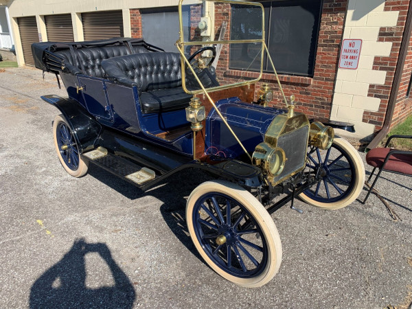1912 touring.jpg