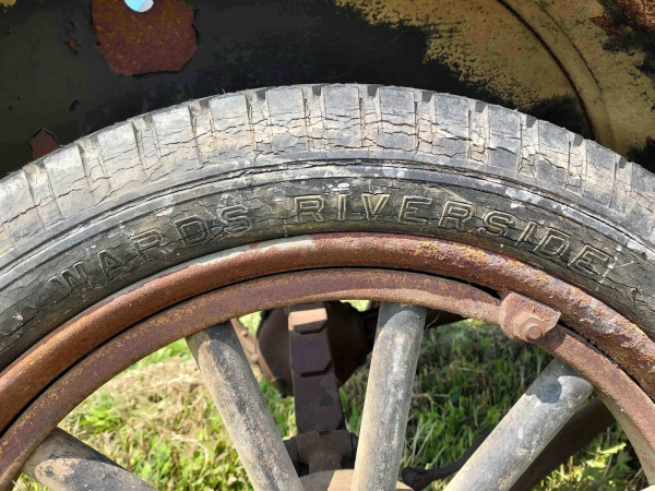 tire1.jpg