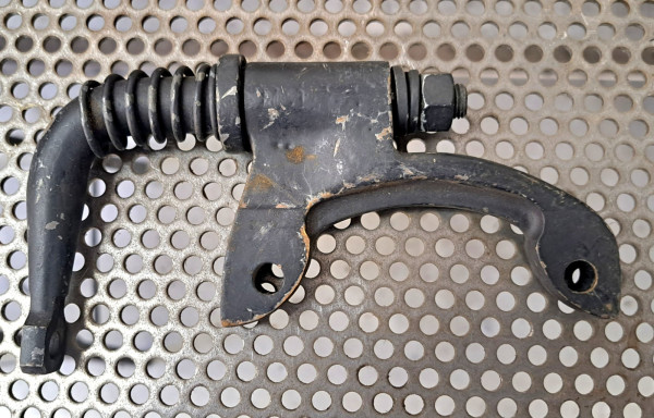 Ruckstell Lever Bracket.jpg