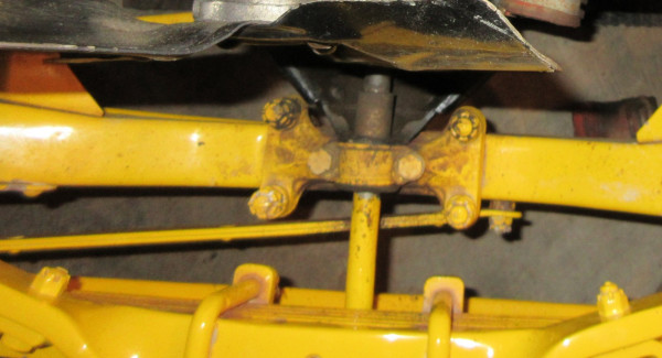 Steady steerig device Panhard bar .JPG