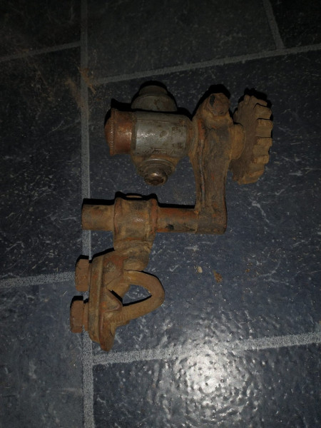 speedo swivel.jpg