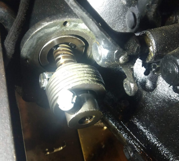 pinion gear jammed.jpg