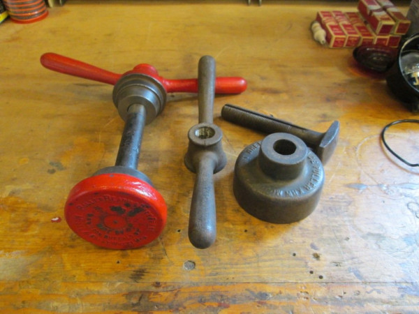 KR Wilson front hub tools.JPG