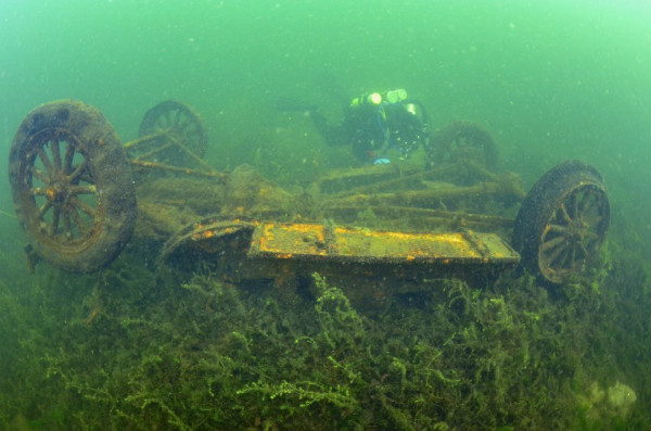 288576underwater.jpg