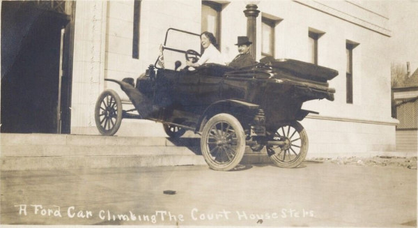 clmbing the court house steps.JPG