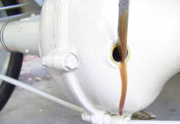 09 Running rear end godl lube crop email.jpg