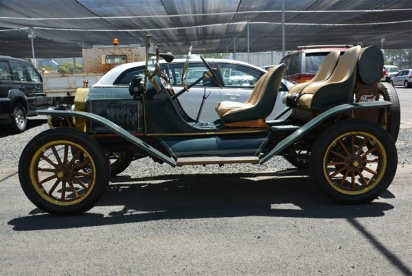 4seatspeedster.jpg