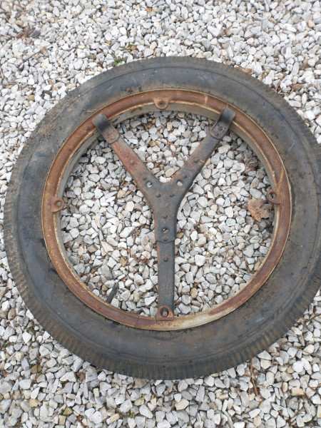 spare tire carrier Y.jpg