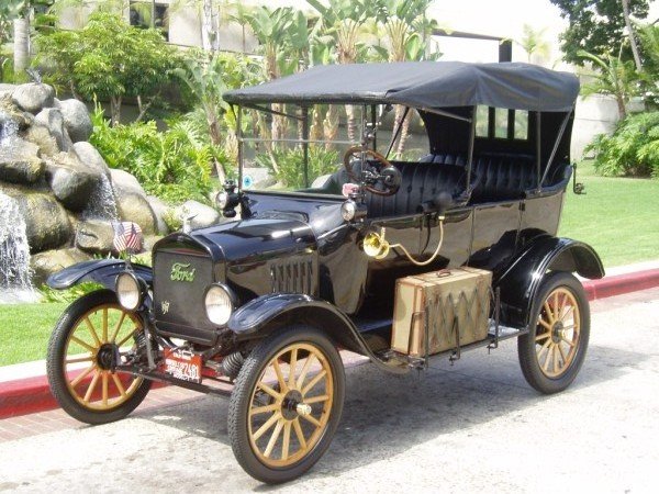 1917 (600 x 450).jpg