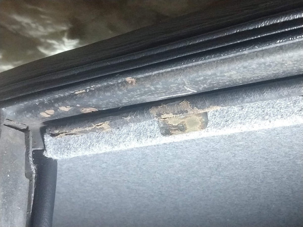 upper doorway metal clip.jpg