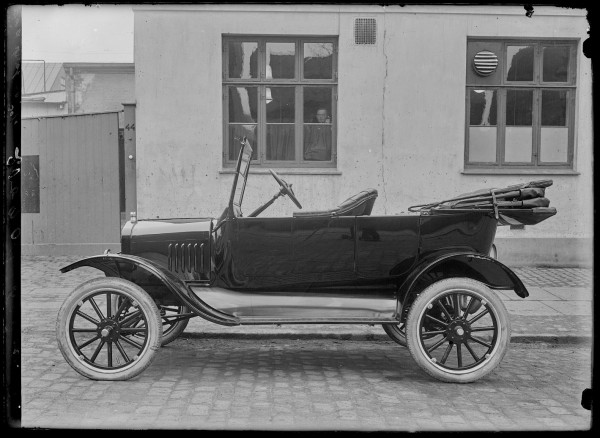Heimdalsgade - fabriksny 1923 Ford Model T touring.jpg