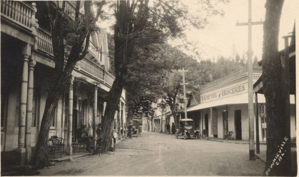 Downieville 1922 street scene.jpg