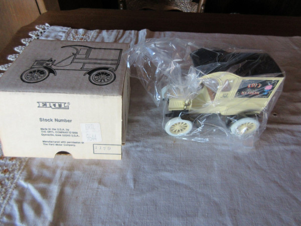 Ertl Edy's truck 12 29 20 (2).JPG