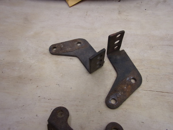 brackets 2.JPG