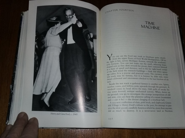 Book Ford The men and the Machine (1).jpg