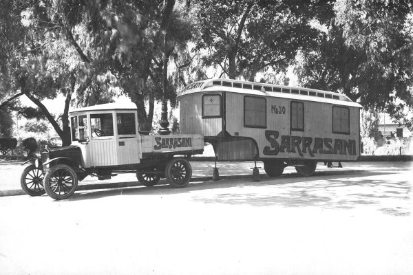 Ford-T-Sarrasani.jpg