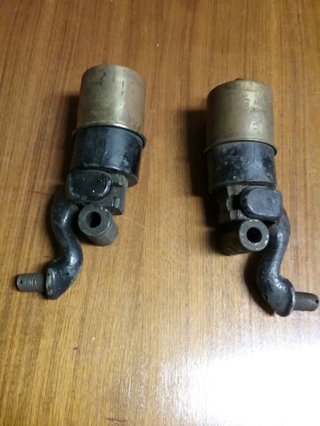 Shock absorbers rear pair Model T Ford (11).jpg