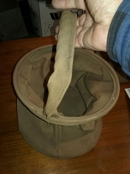 WWI Collapsible bucket (33).jpg