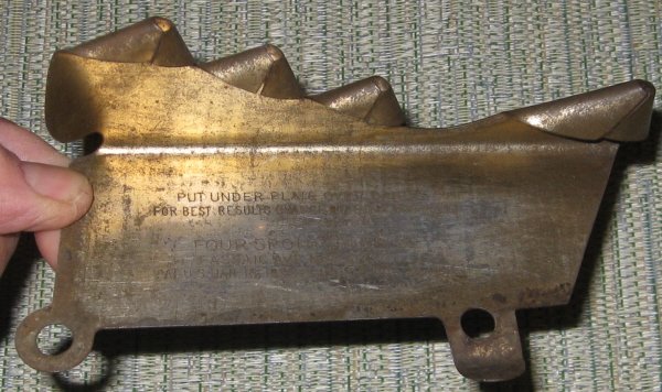 Four spout oiler 1.jpg