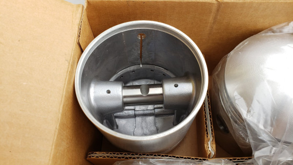 Egge Piston inside.jpg