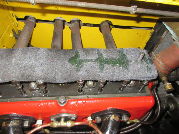 Rocker pad oiling 11 27 21 (3).JPG