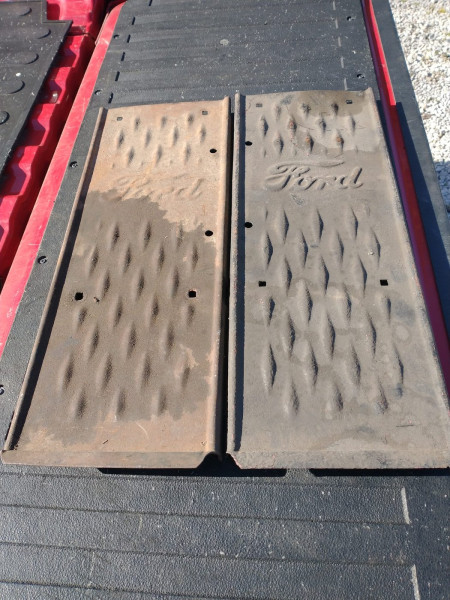 TT running boards.jpg