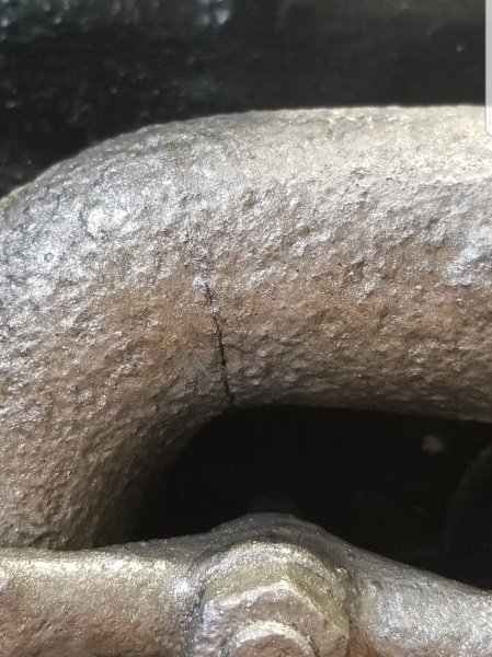 Manifold Crack.jpg