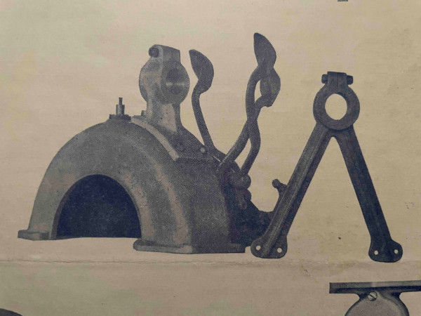 center steering brackets from gallivan cat.jpg