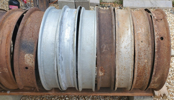 chevy 20and21rims.jpg