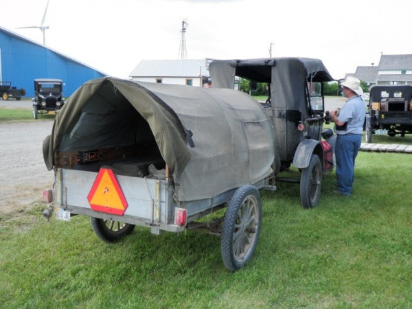 Dean Yoder's trailer.jpg