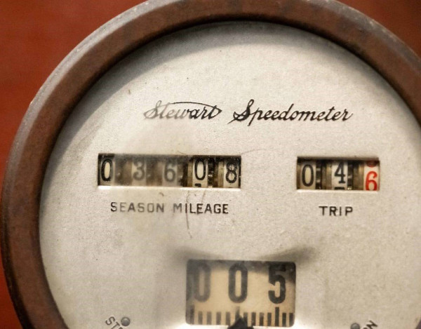 1913 Odometer.jpg