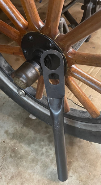 hub wrench.jpg