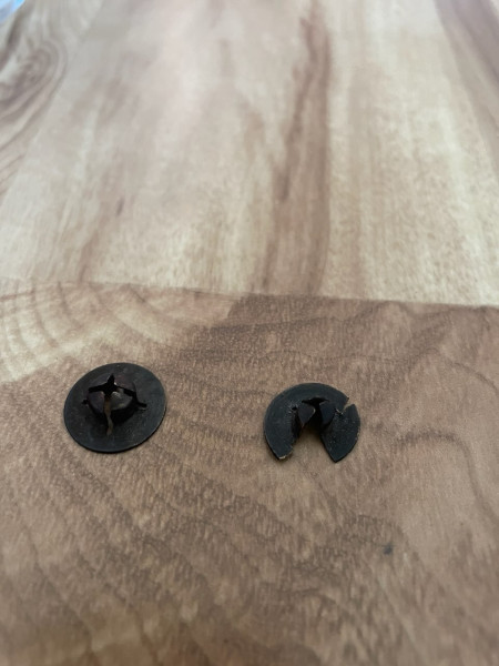 door panel clip2.jpg