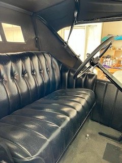 Interior 2.jpg
