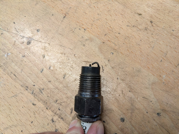 plug 1.jpg