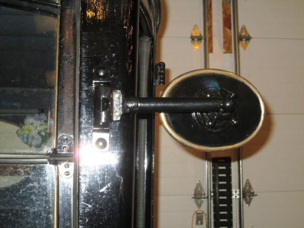 Centerdoor mirror & bracket.JPG
