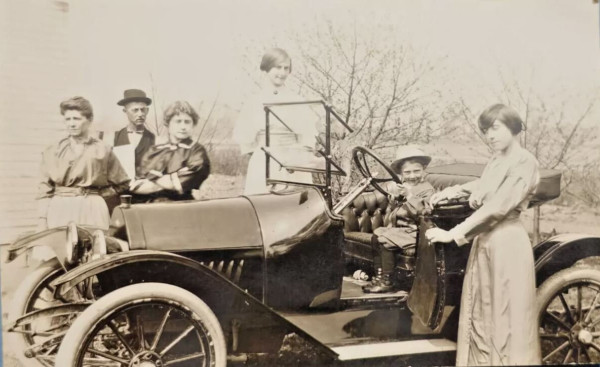 1915 car.JPG