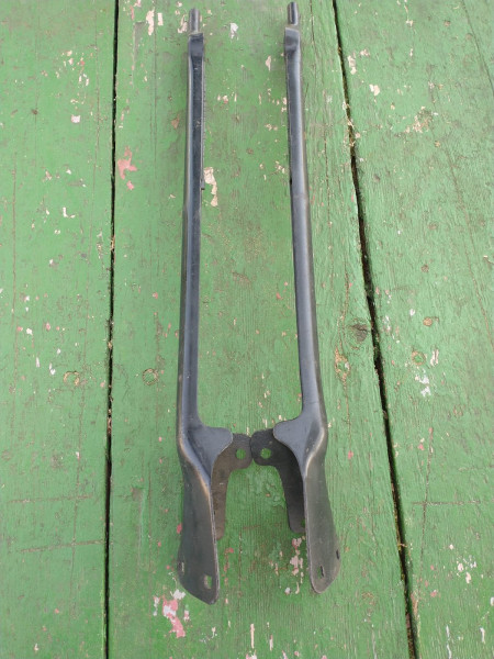 T stanchions.jpg