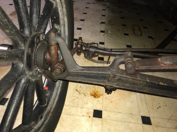 Fronr Axle right.jpg