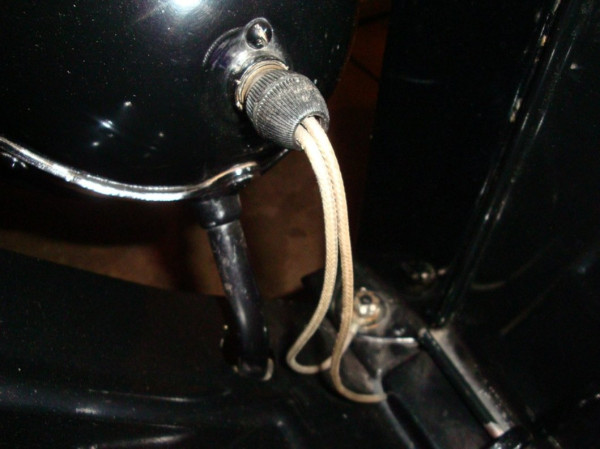 1917 headlight ground.jpg