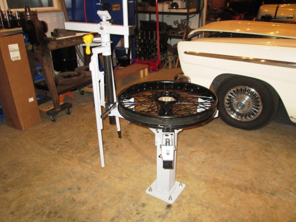 tire machine 1.JPG