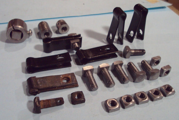 engine pans bolts and nuts.jpg