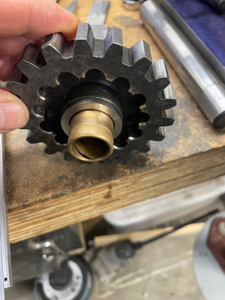 The slip fit bushing in the end of the input shaft (partially pulled out).