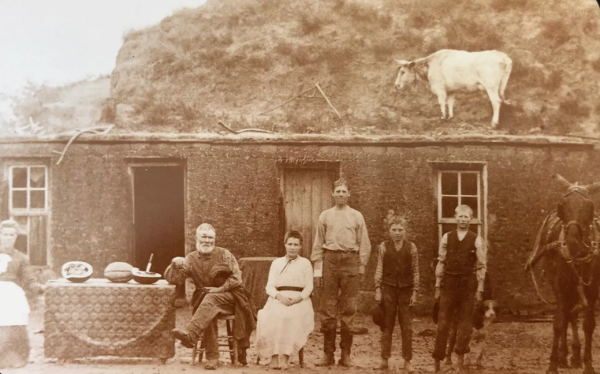 sod house.png