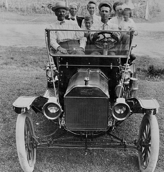 1911 from front.jpeg