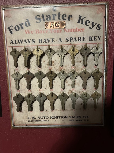 REPOP “FORD STARTER KEYS”