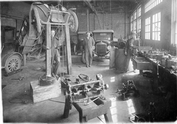 The Palace Garage, year and people unknown.jpg